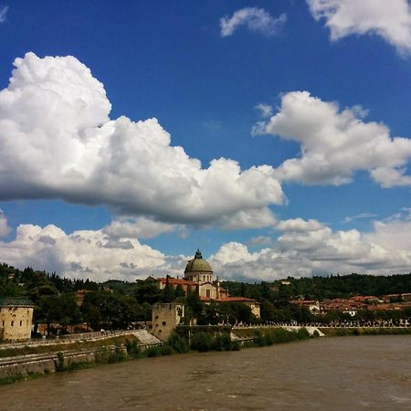 Across The River And Into The Trees Verona Buitenkant foto