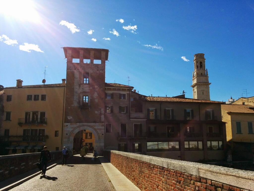Across The River And Into The Trees Verona Buitenkant foto