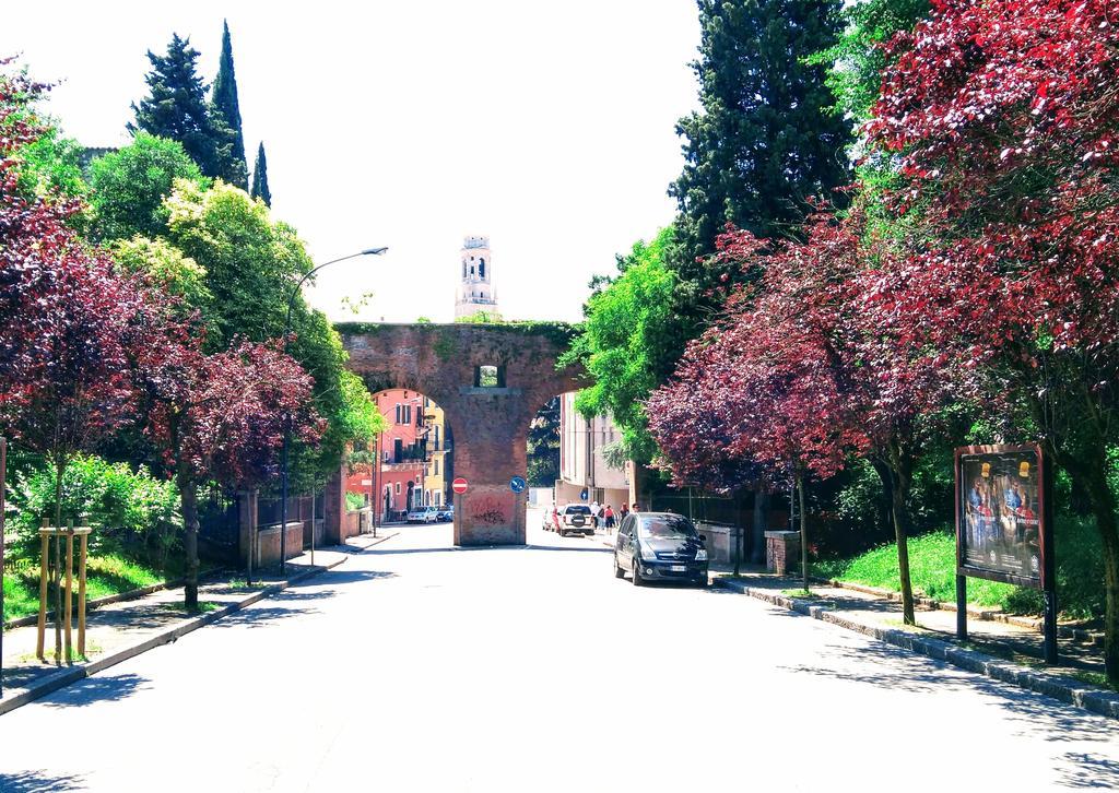 Across The River And Into The Trees Verona Buitenkant foto